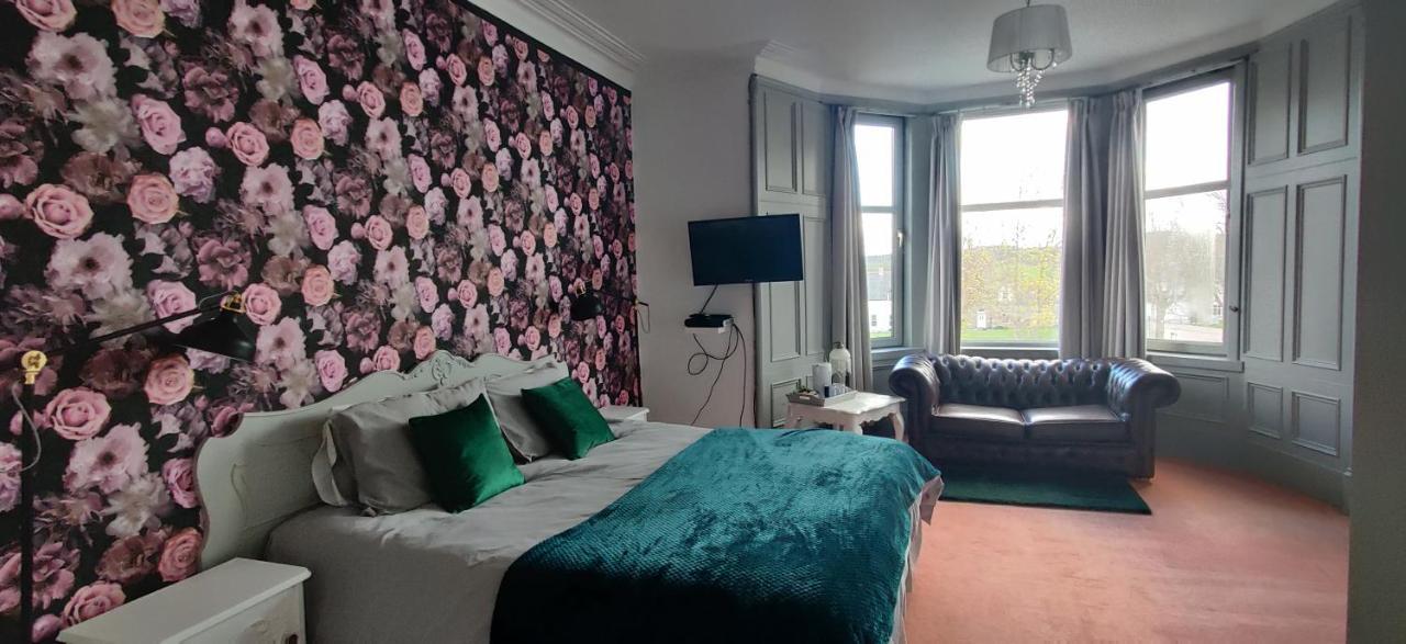 Hotel Square Tomintoul Eksteriør bilde