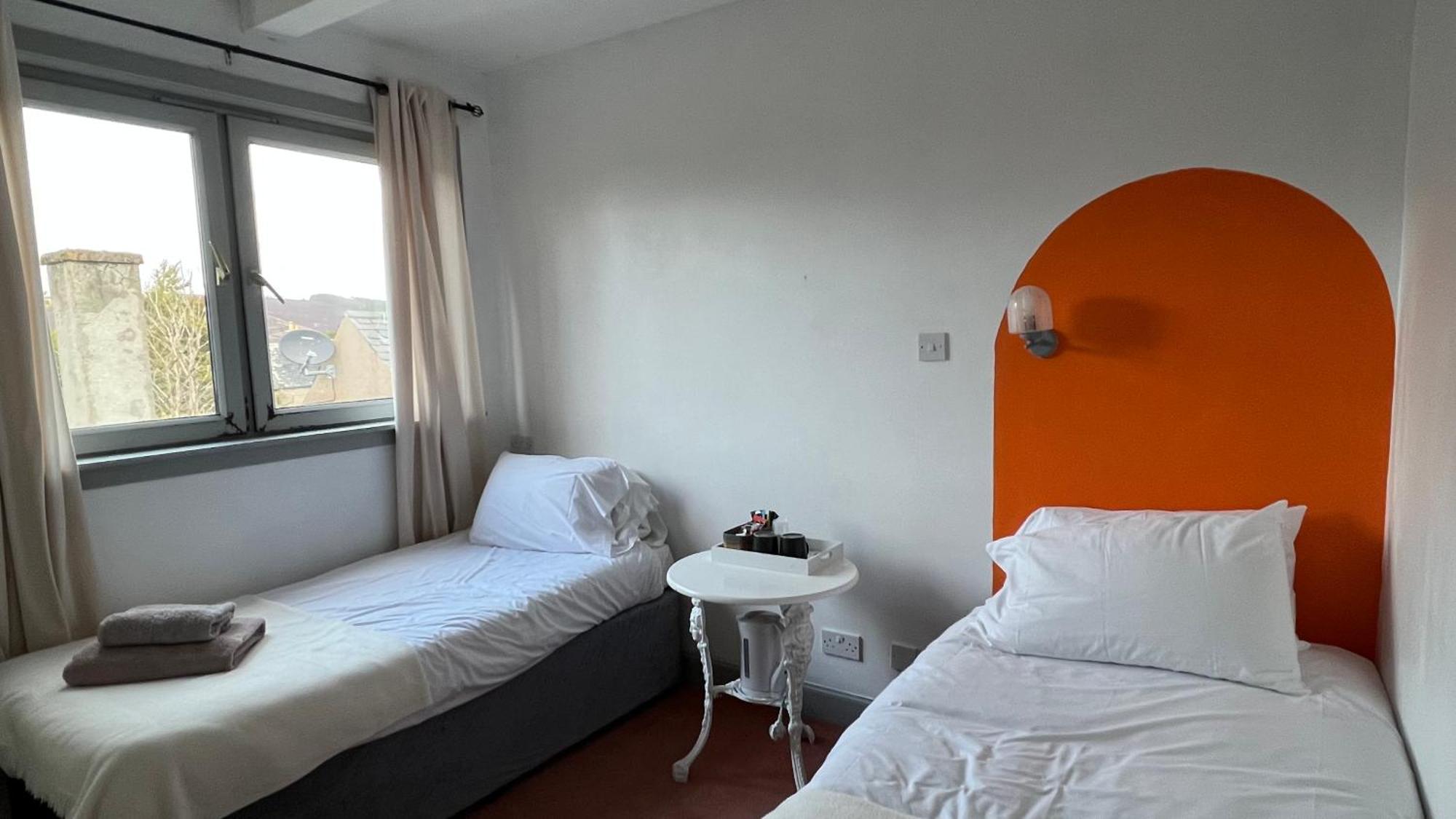Hotel Square Tomintoul Eksteriør bilde